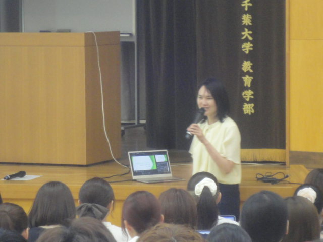 足立亜伊氏